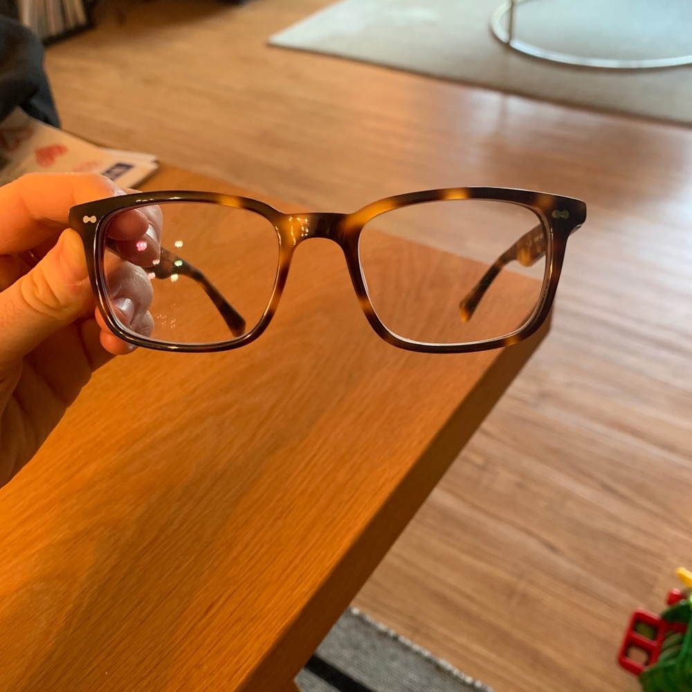 Ollie and Quinn blue light blocking glasses